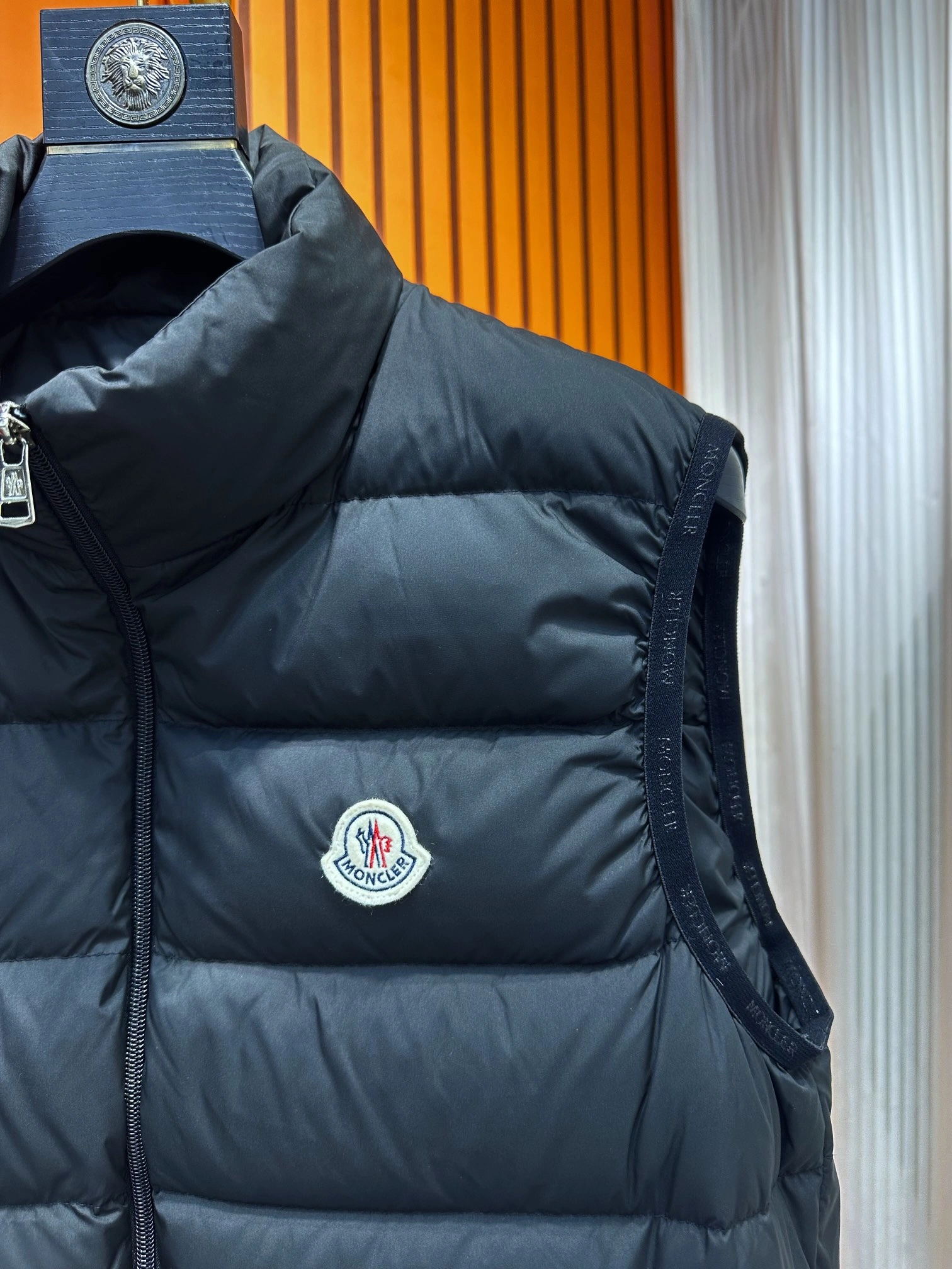 Moncler Down Jackets TimelessDesign 145387