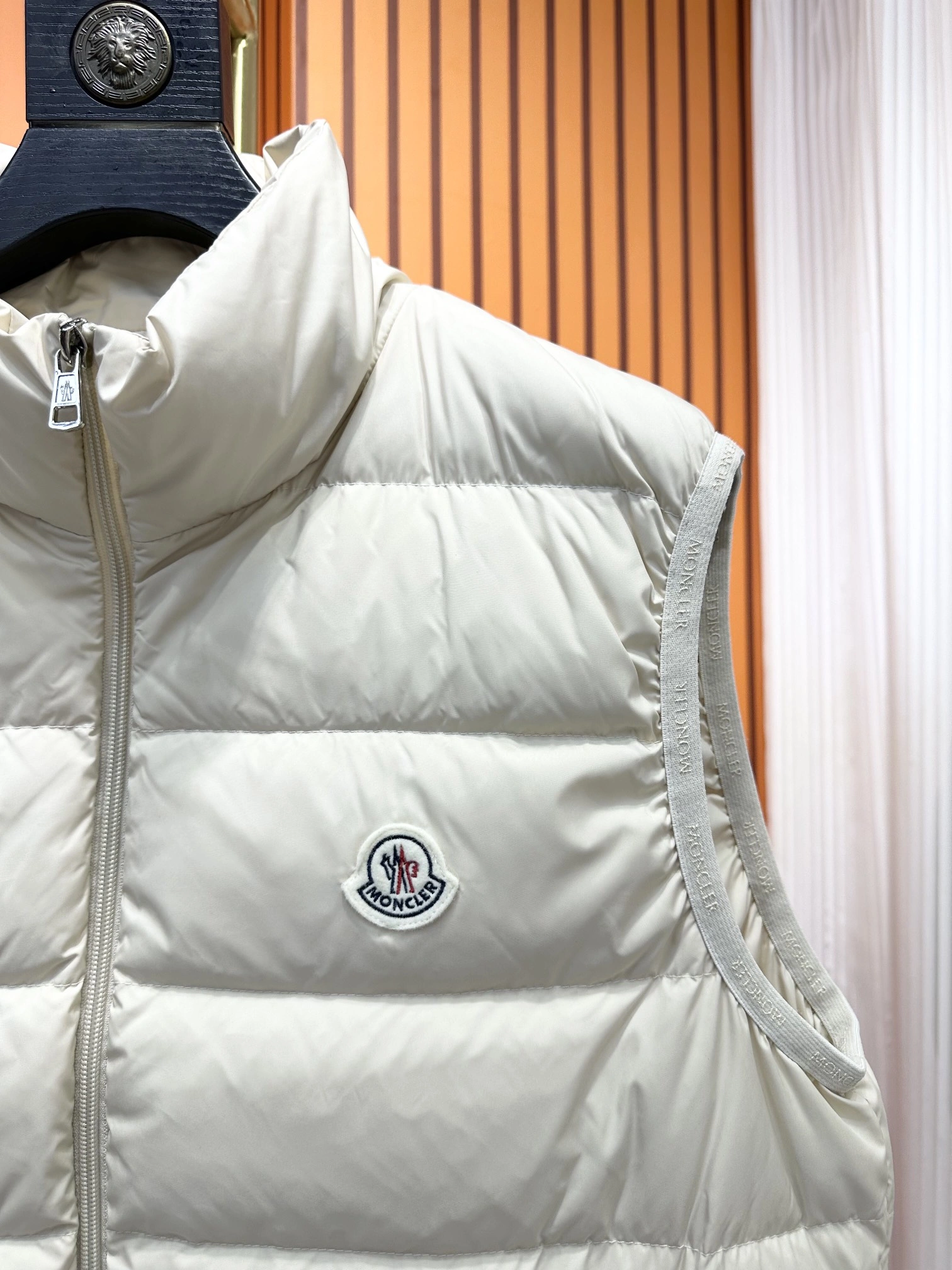 Youthful Moncler Down Jackets 145385