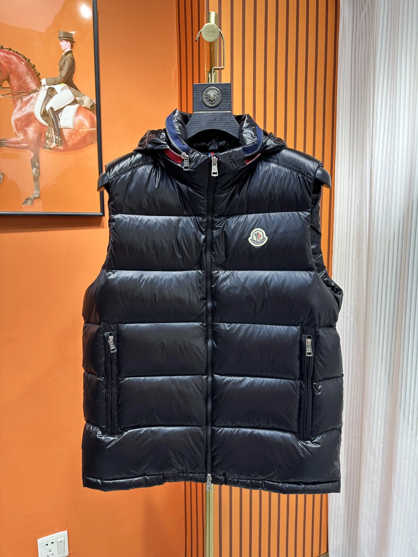 MultiPurpose Moncler Down Jackets 145384
