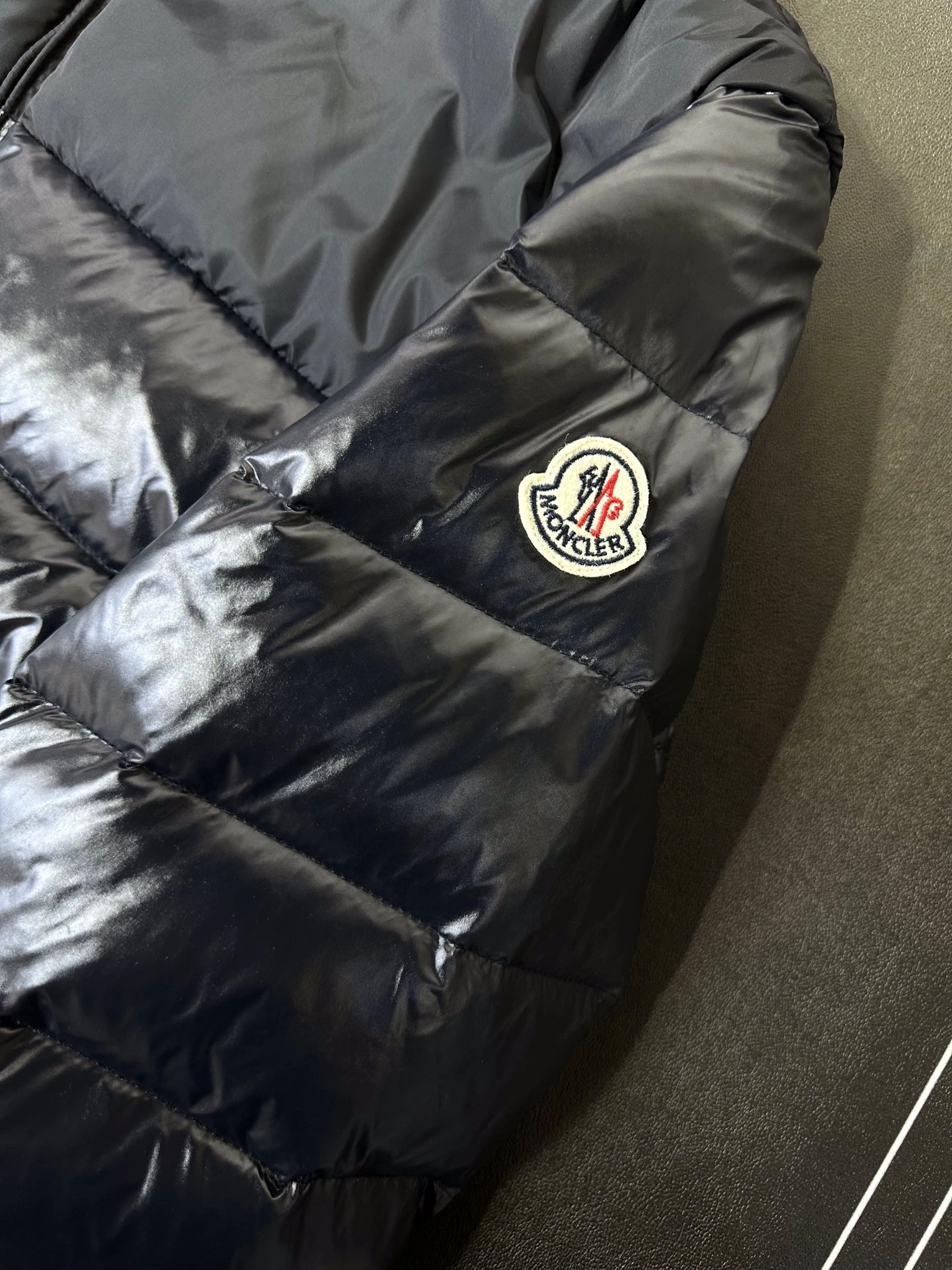 Moncler Down Jackets Compact 145380