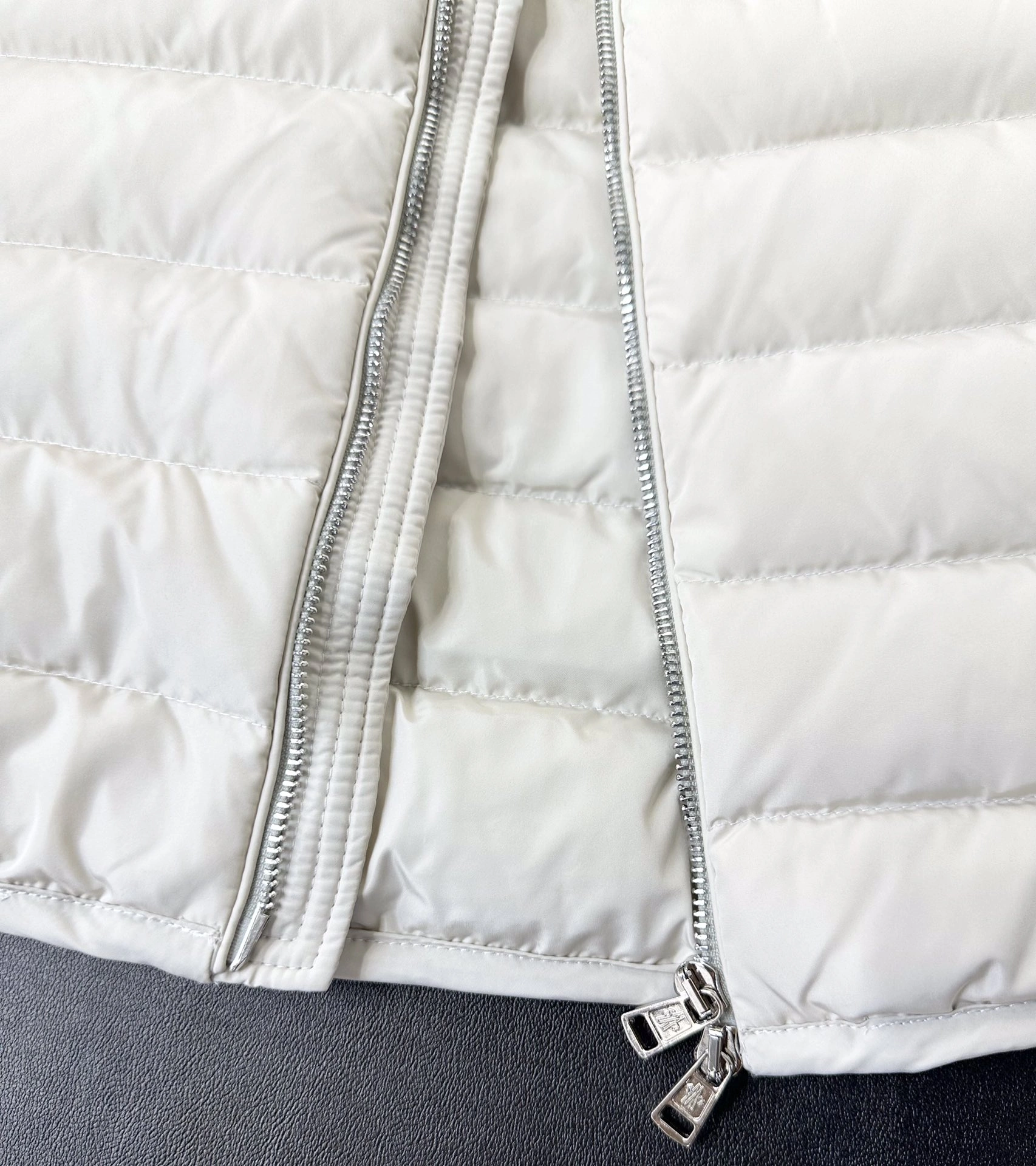 Moncler Down Jackets Popular 145362