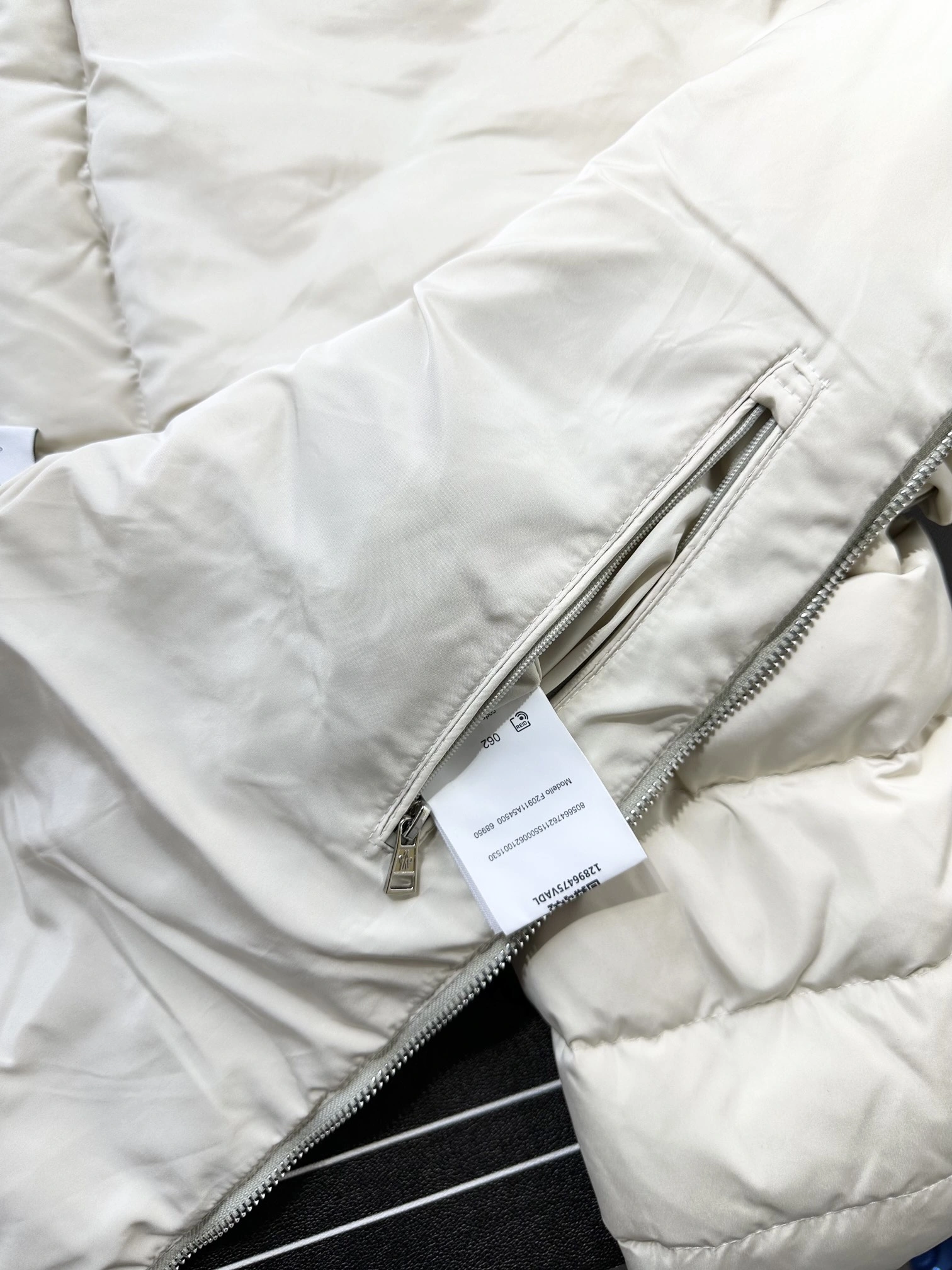 Moncler Down Jackets Popular 145362