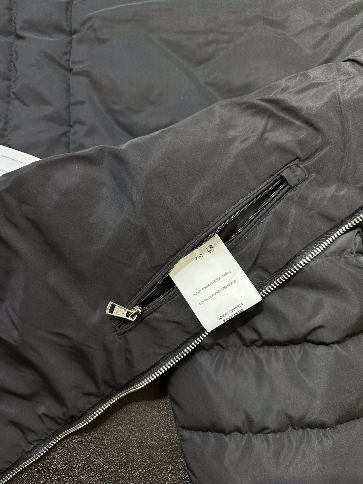 TopPick Moncler Down Jackets 145372