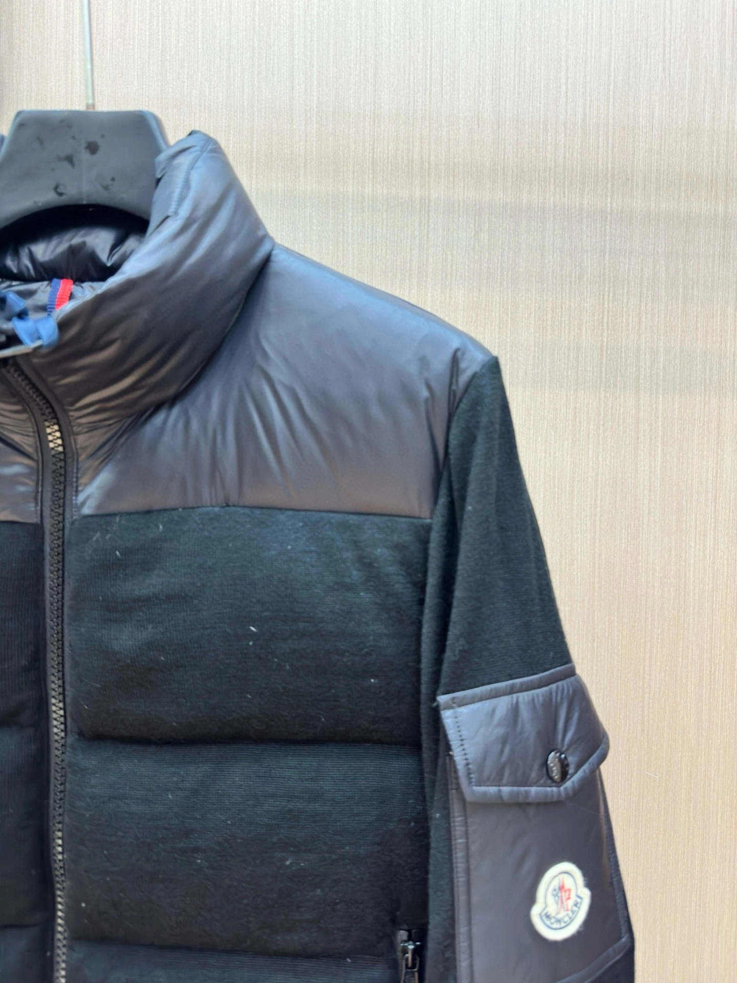 Moncler Down Jackets Sporty 145357