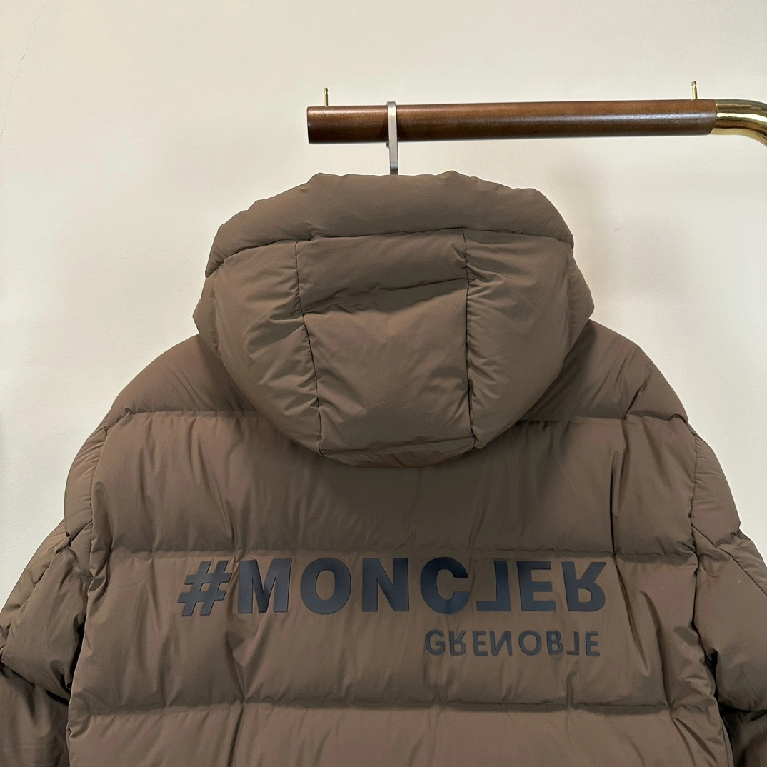 Moncler Down Jackets OnTrend 145361