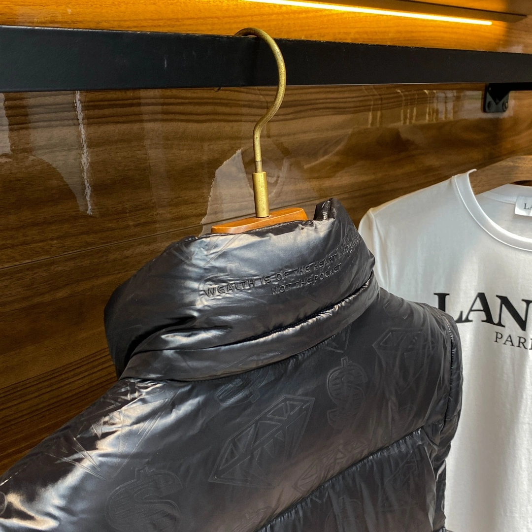 Moncler Down Jackets TravelReady 145360