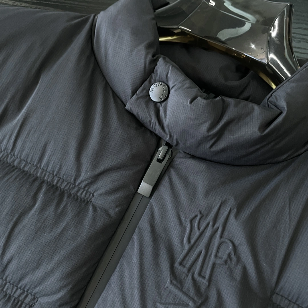 DailyWear Moncler Down Jackets 145376