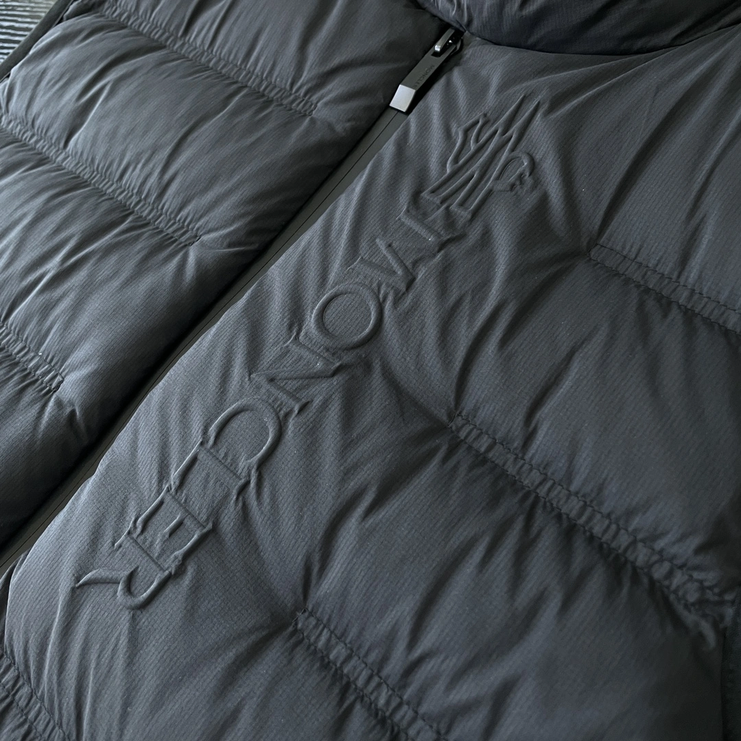 DailyWear Moncler Down Jackets 145376