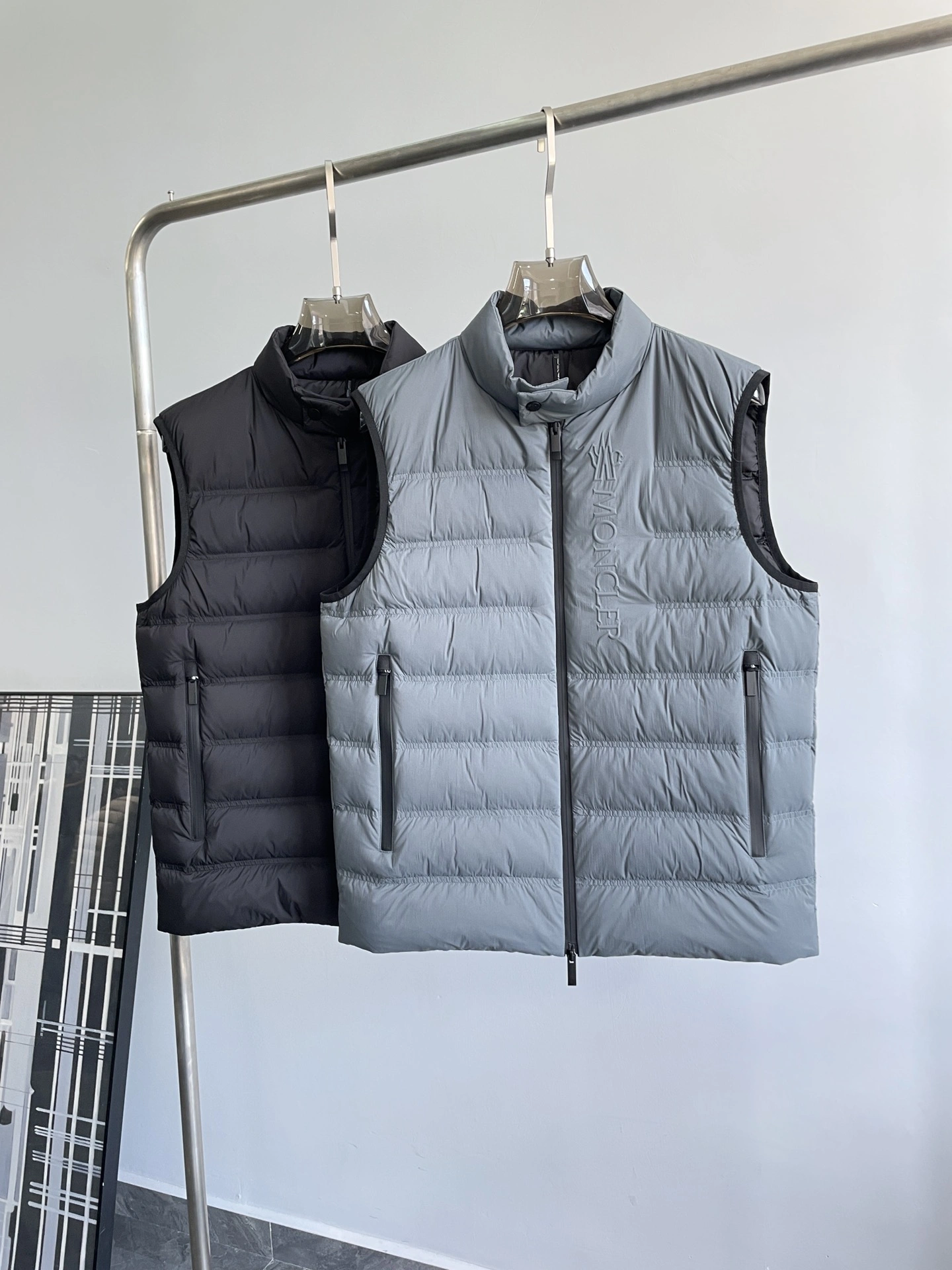 Flexible Moncler Down Jackets 145359