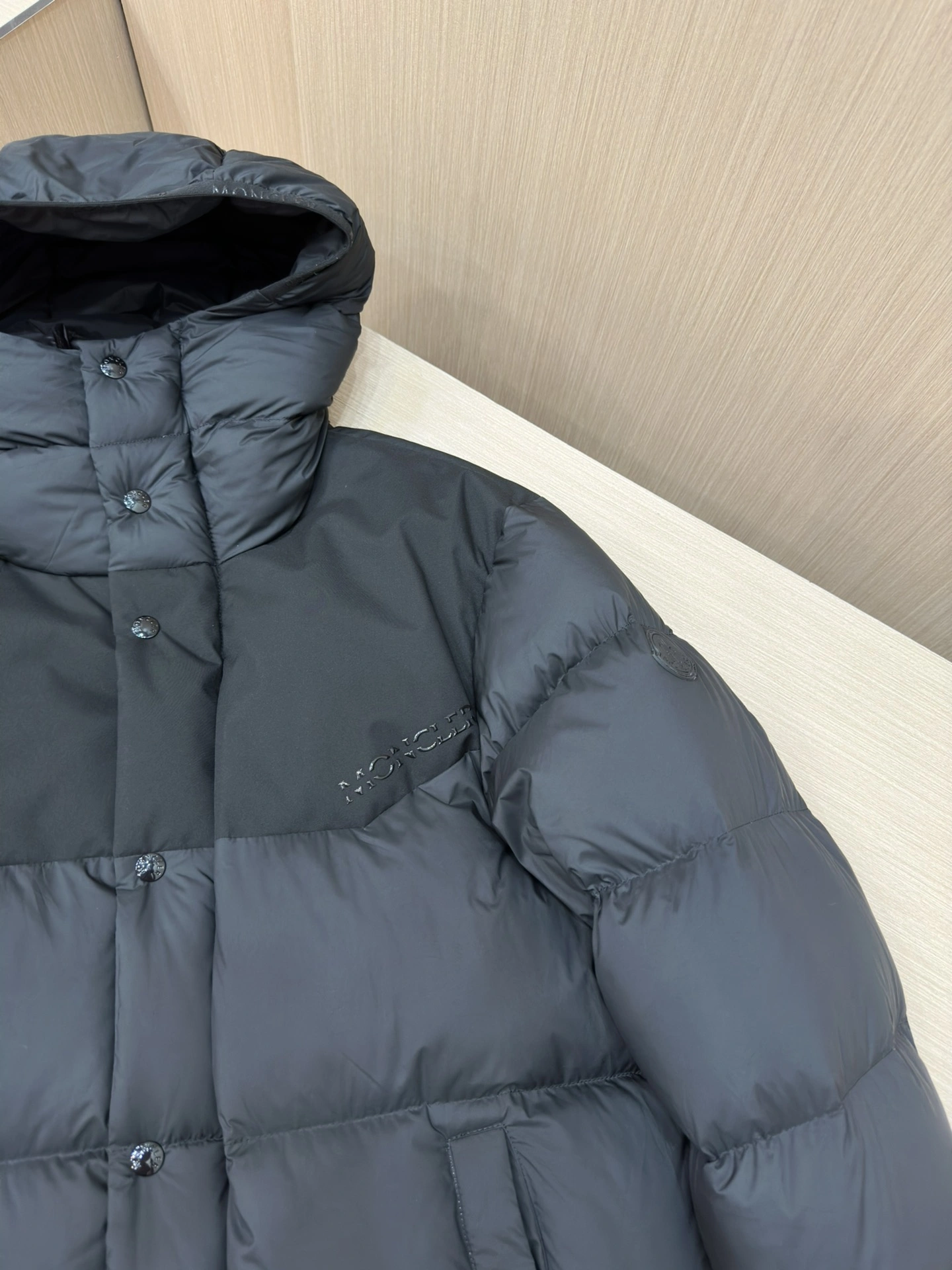 Stylish Moncler Down Jackets 145350