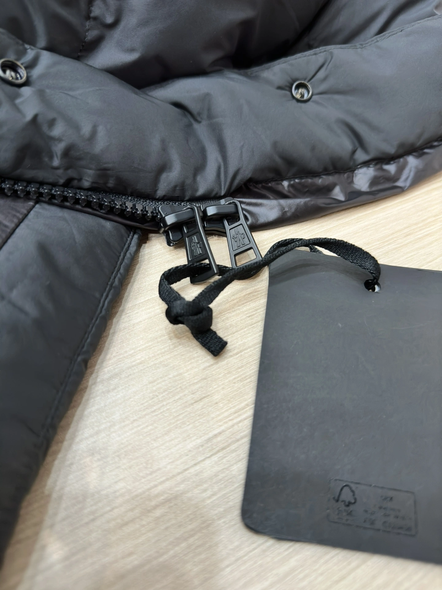 Stylish Moncler Down Jackets 145350