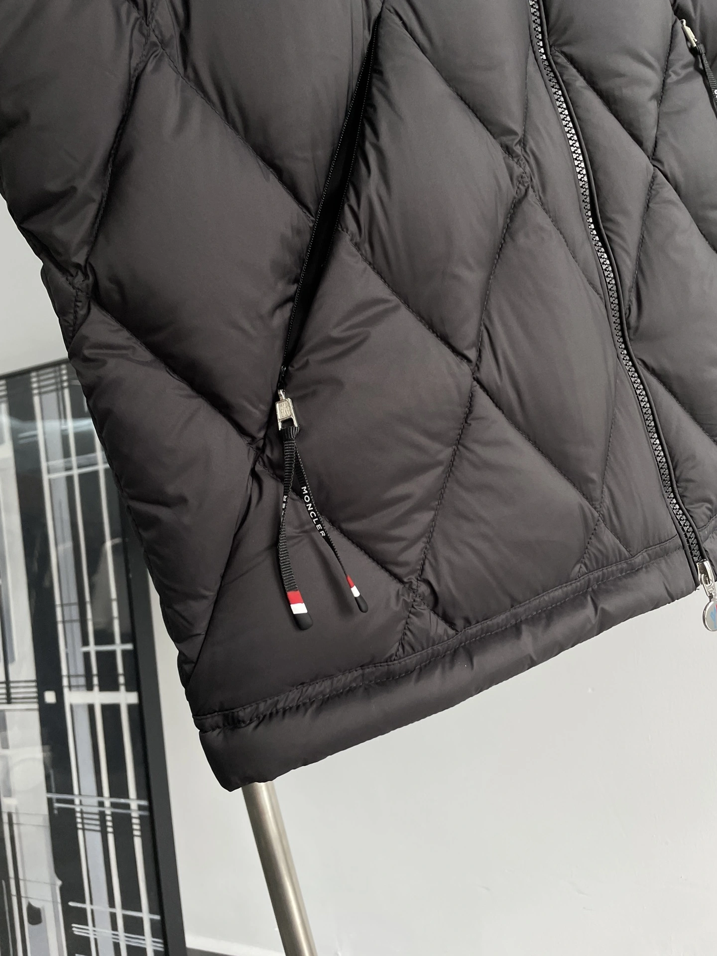 Stretchable Moncler Down Jackets 145363