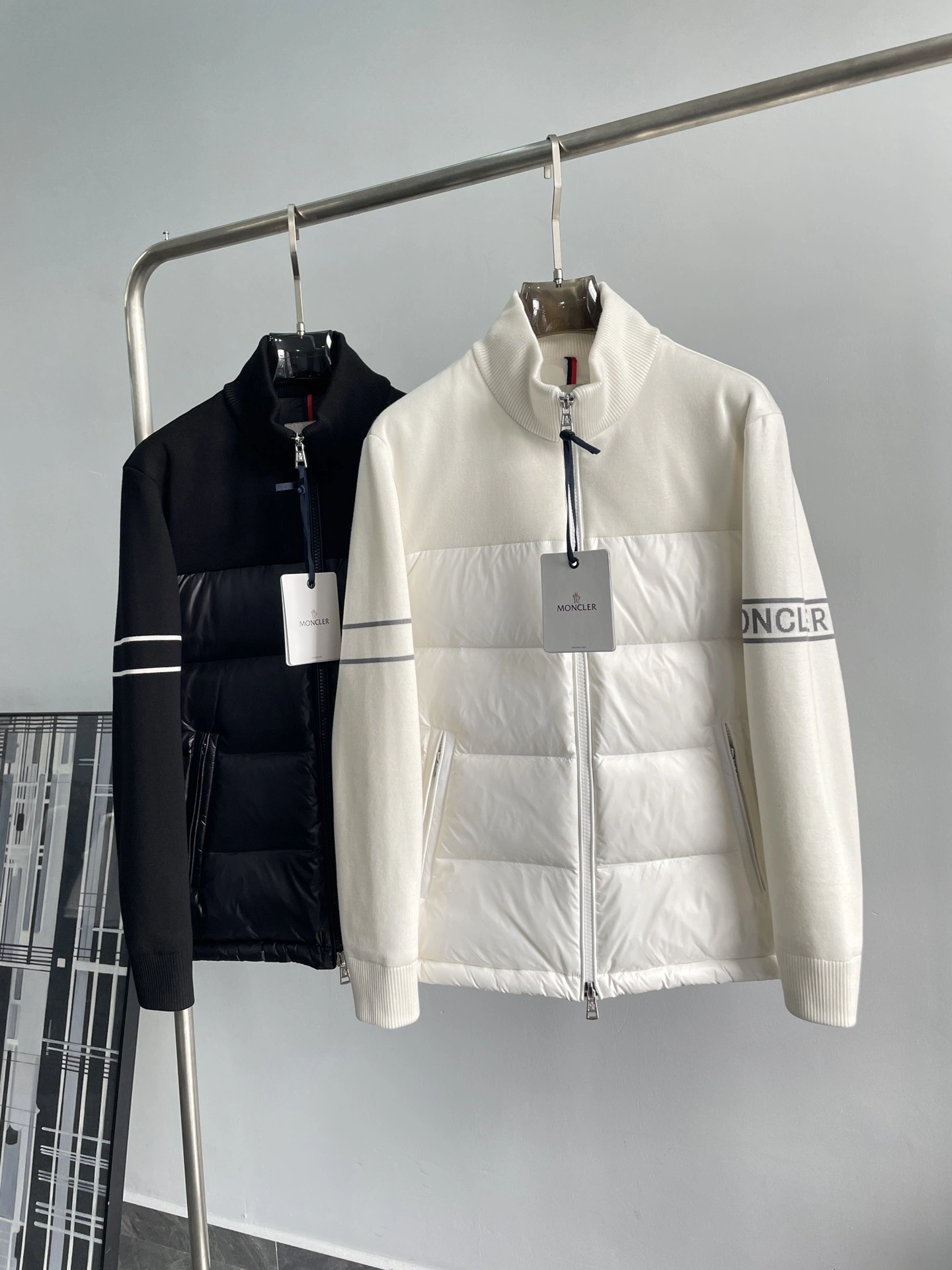 Moncler Down Jackets Youthful 145349
