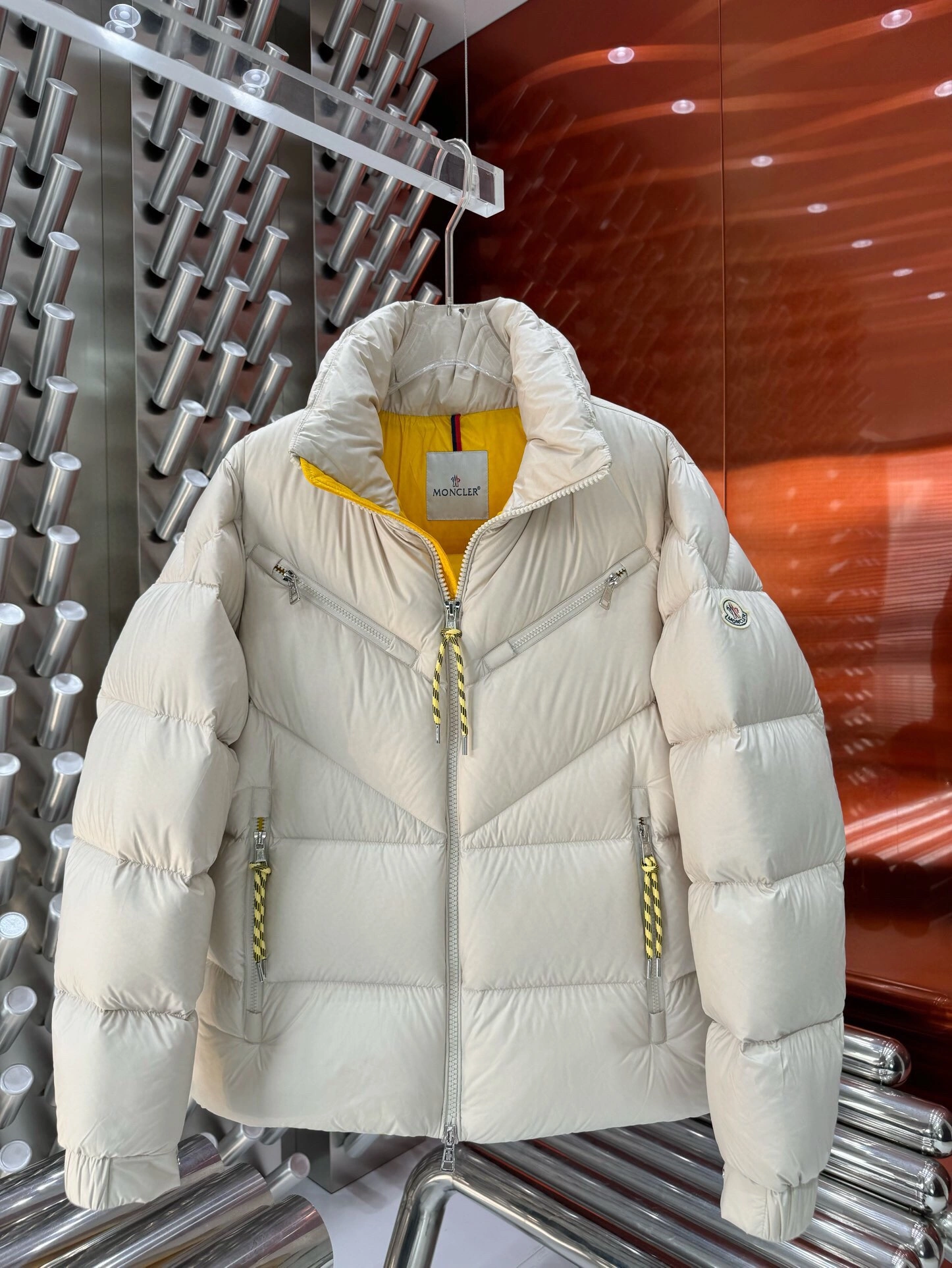 Premium Moncler Down Jackets 145374