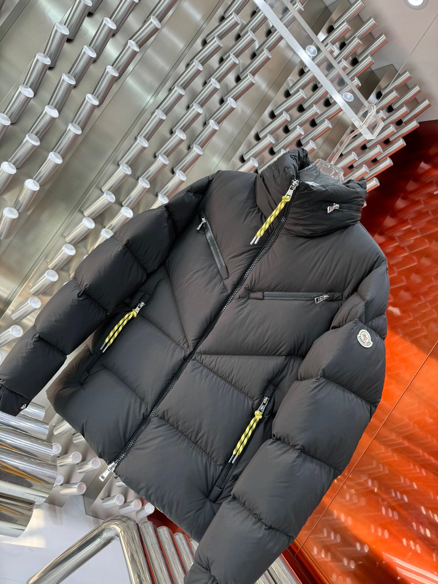 Moncler Down Jackets Soft 145365