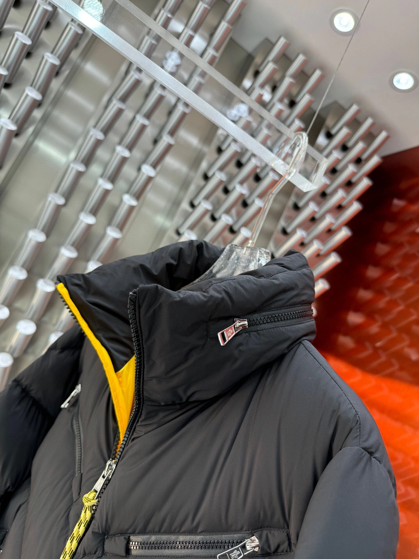 Moncler Down Jackets Soft 145365
