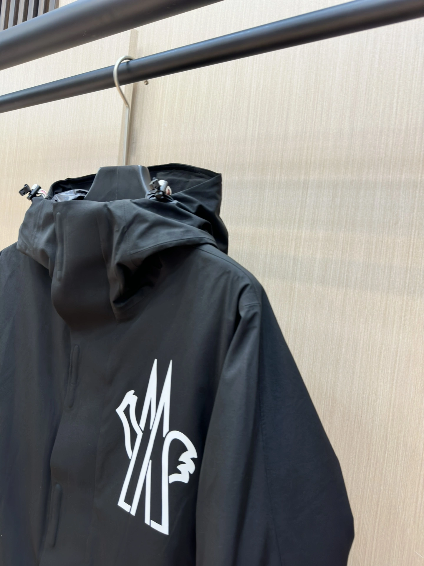 Moncler Down Jackets WellDesigned 145348