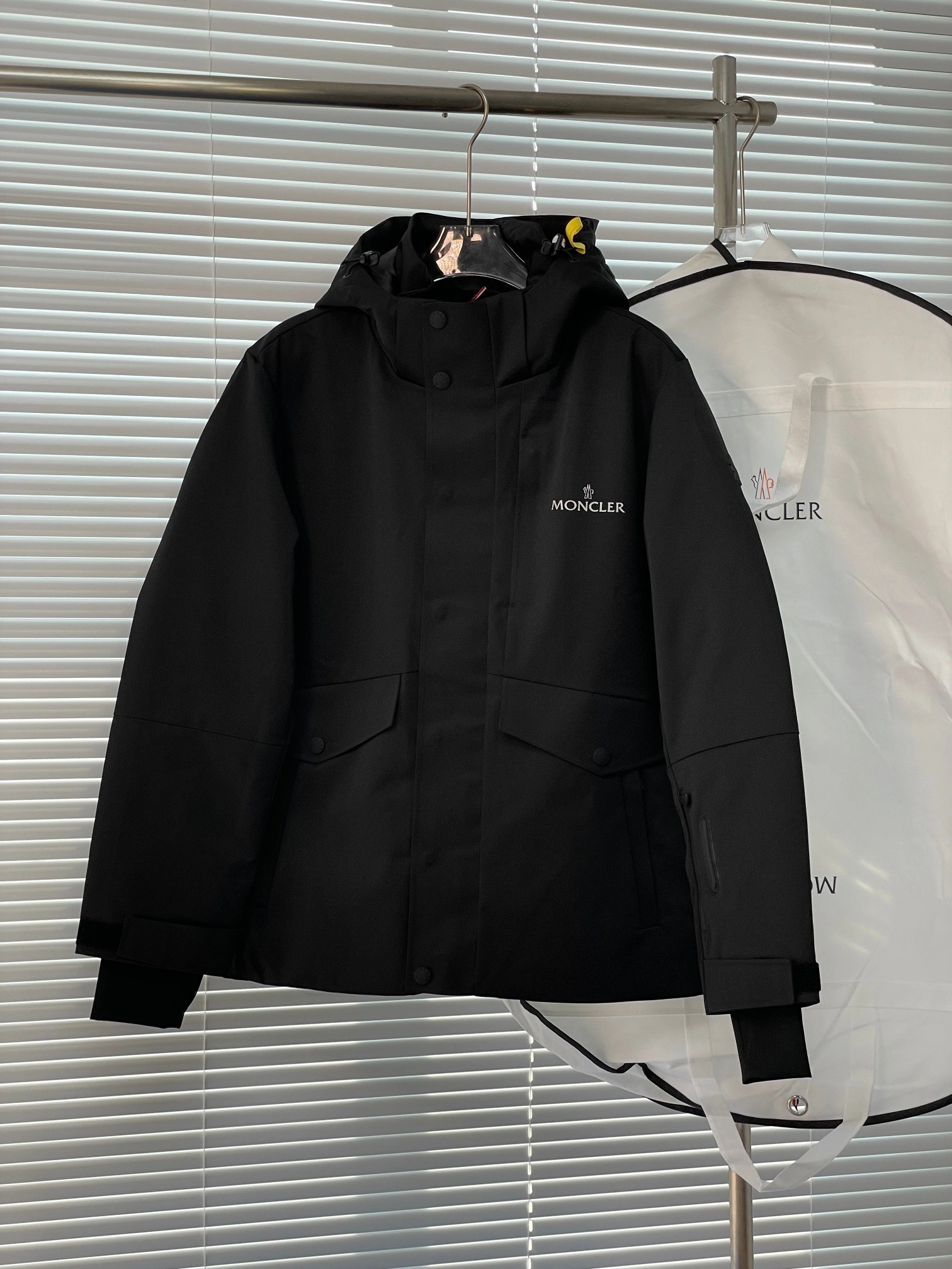 Moncler Down Jackets Flexible 145344