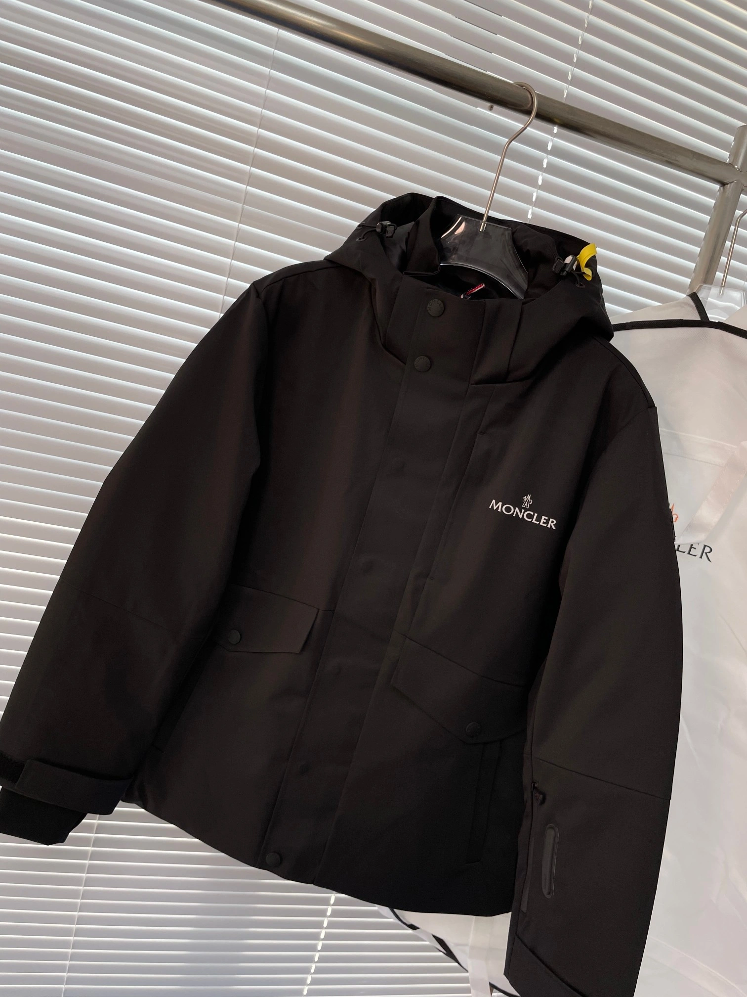 Moncler Down Jackets Flexible 145344