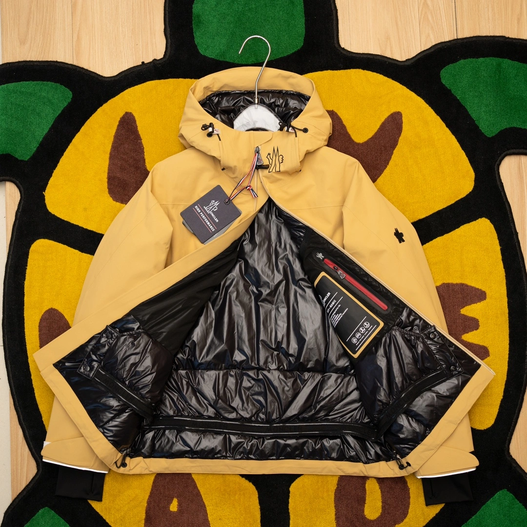 Moncler Down Jackets OnTrend 145343
