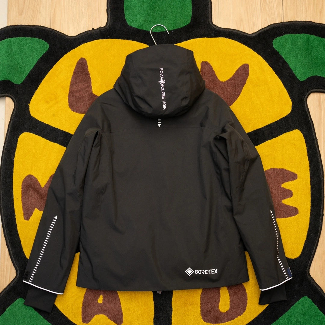 Seasonal Moncler Down Jackets 145345