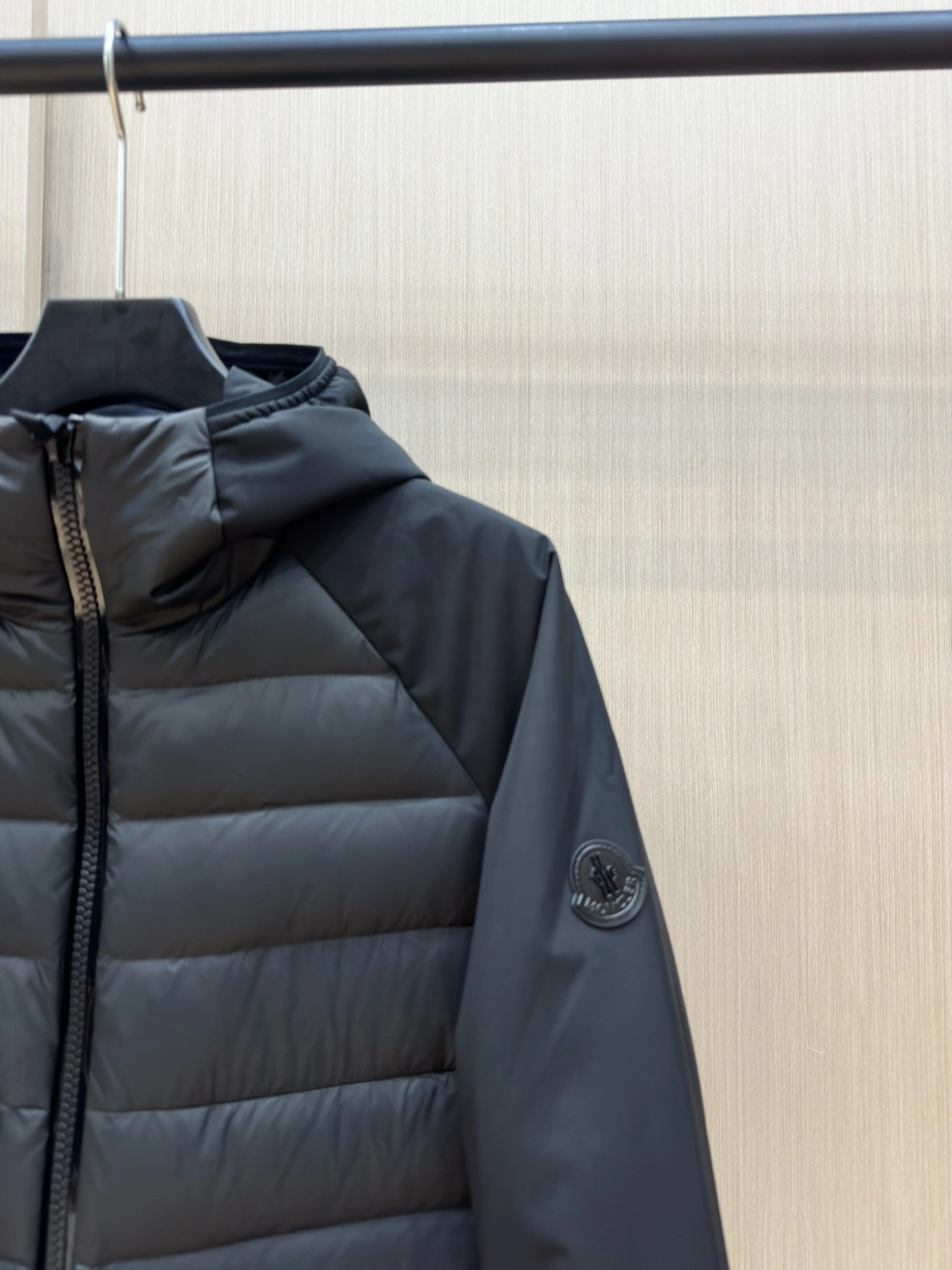 Moncler Down Jackets Trendsetting 145340