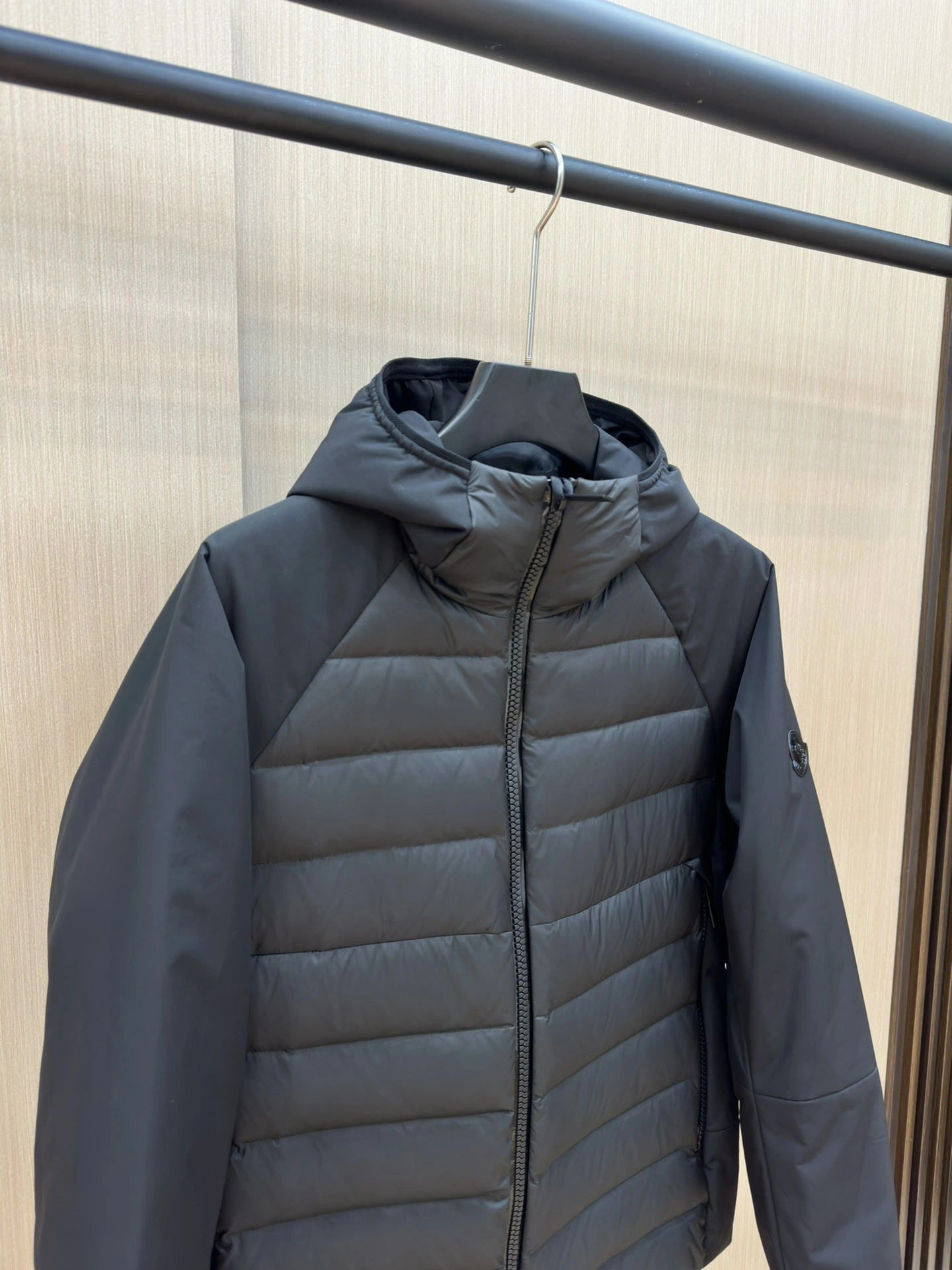 Moncler Down Jackets Trendsetting 145340