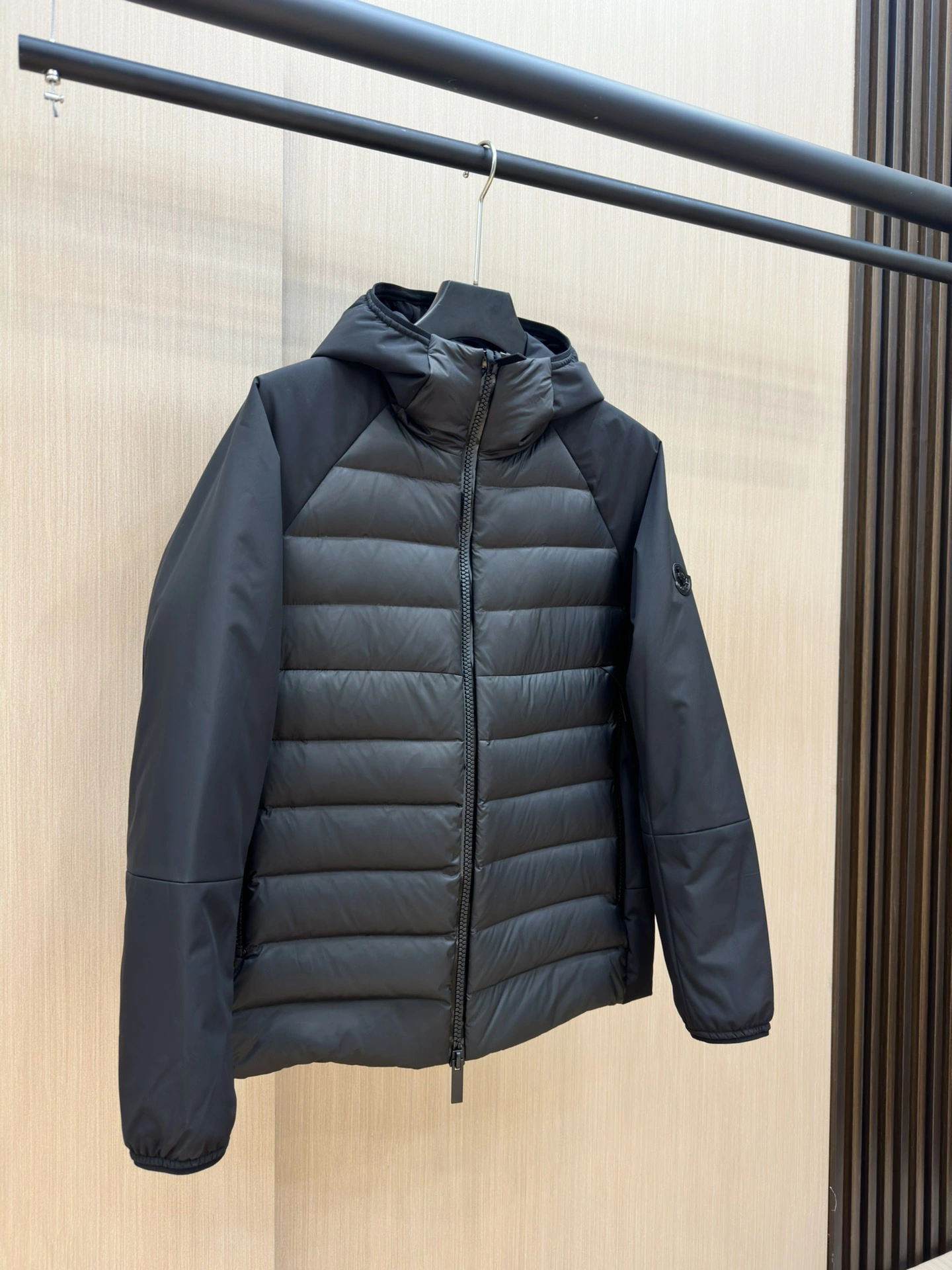 Moncler Down Jackets Trendsetting 145340