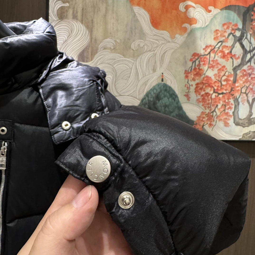 MultiPurpose Moncler Down Jackets 145339