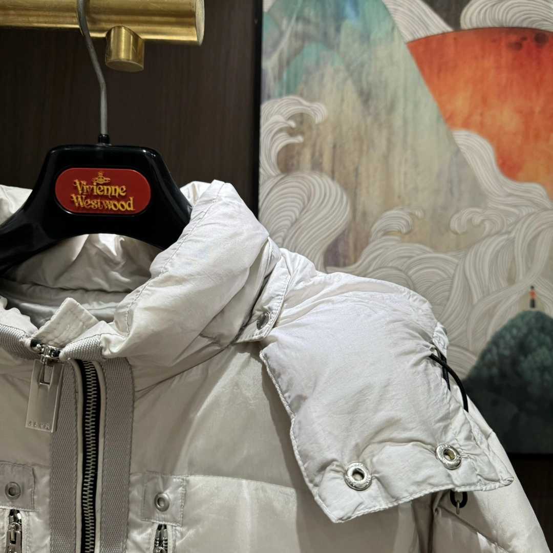 Moncler Down Jackets Fashionable 145337