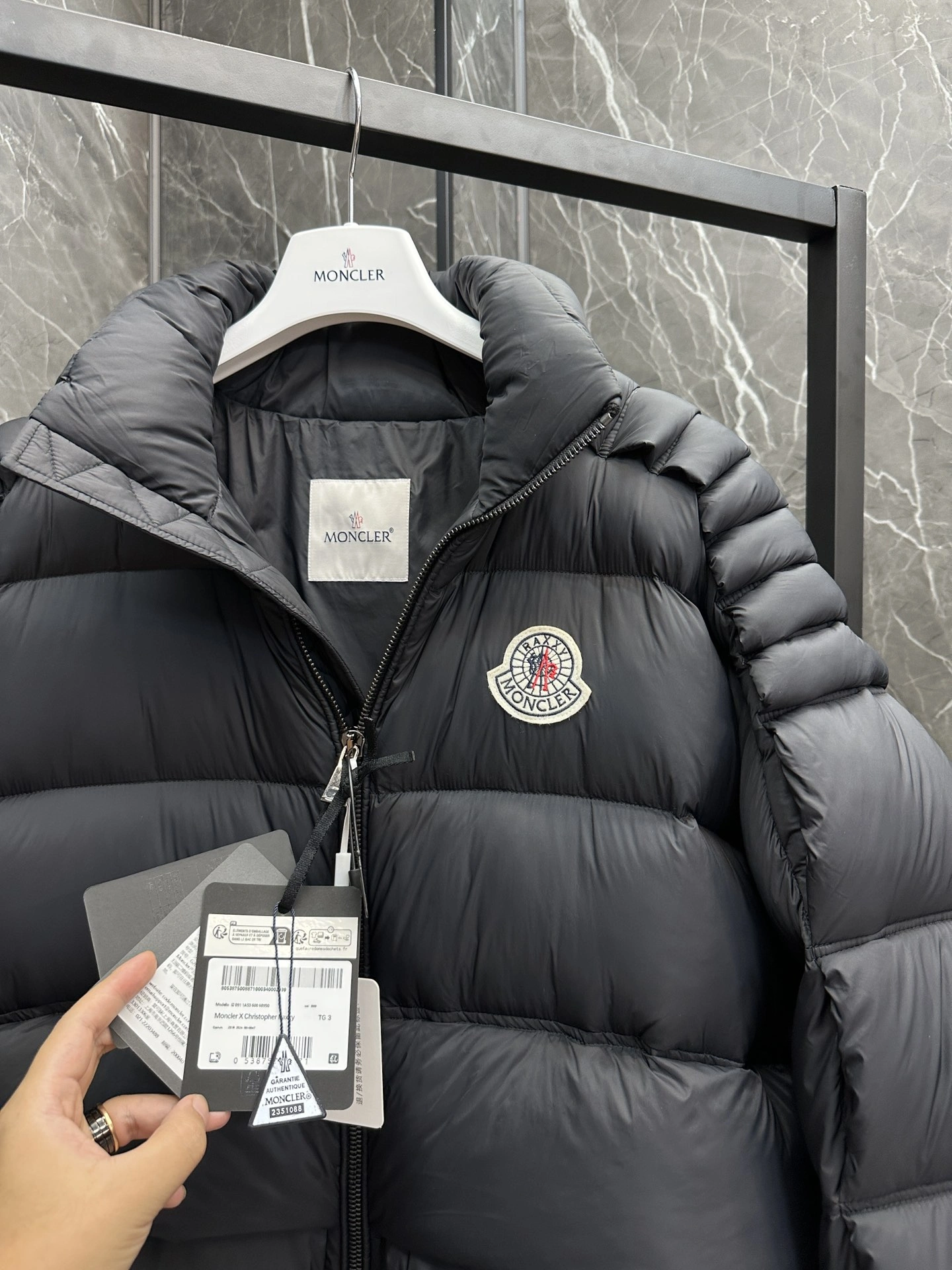 Moncler Down Jackets Comfortable 145331