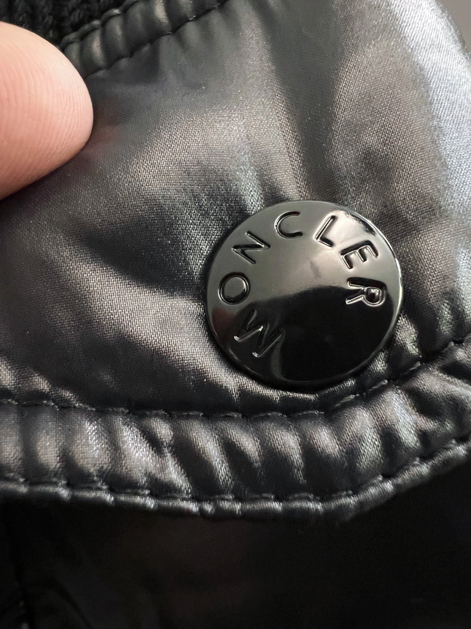Moncler Down Jackets SoftTouch 145334