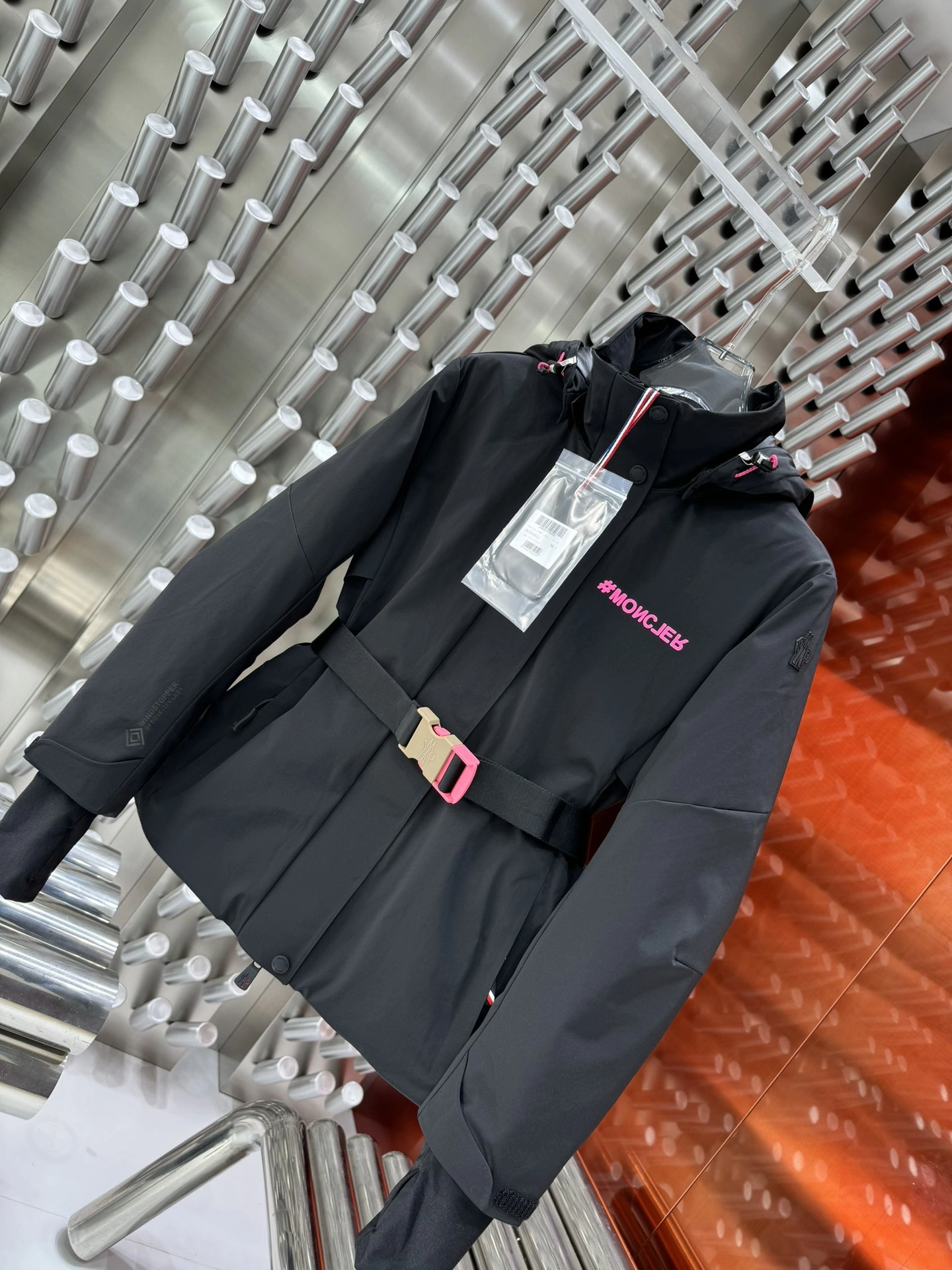Casual Moncler Down Jackets 145382