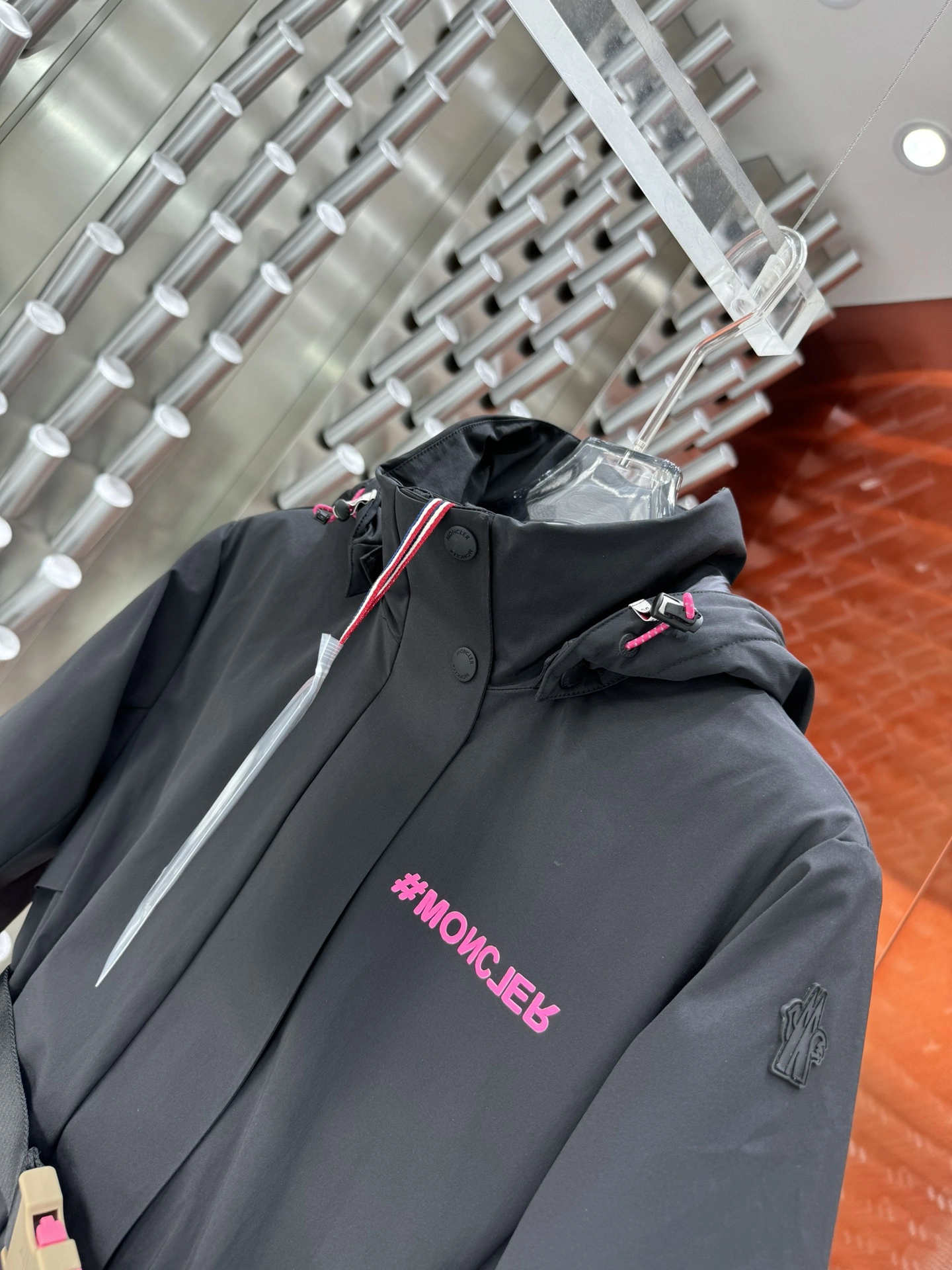 Casual Moncler Down Jackets 145382