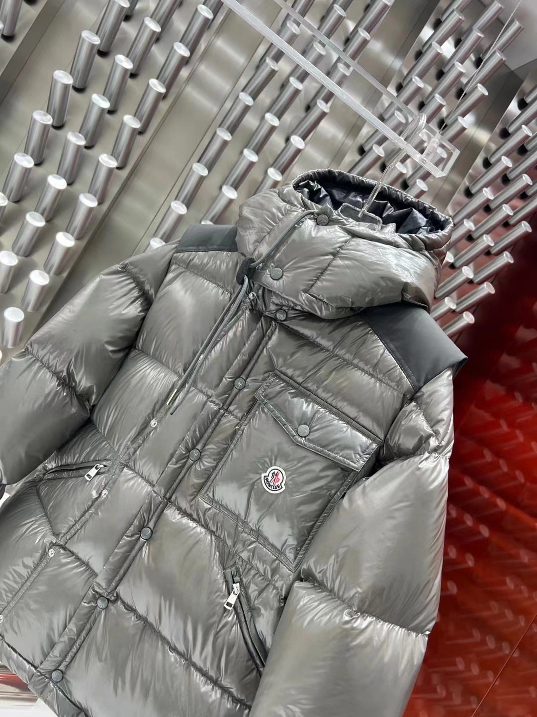 Moncler Down Jackets Tailored 145332