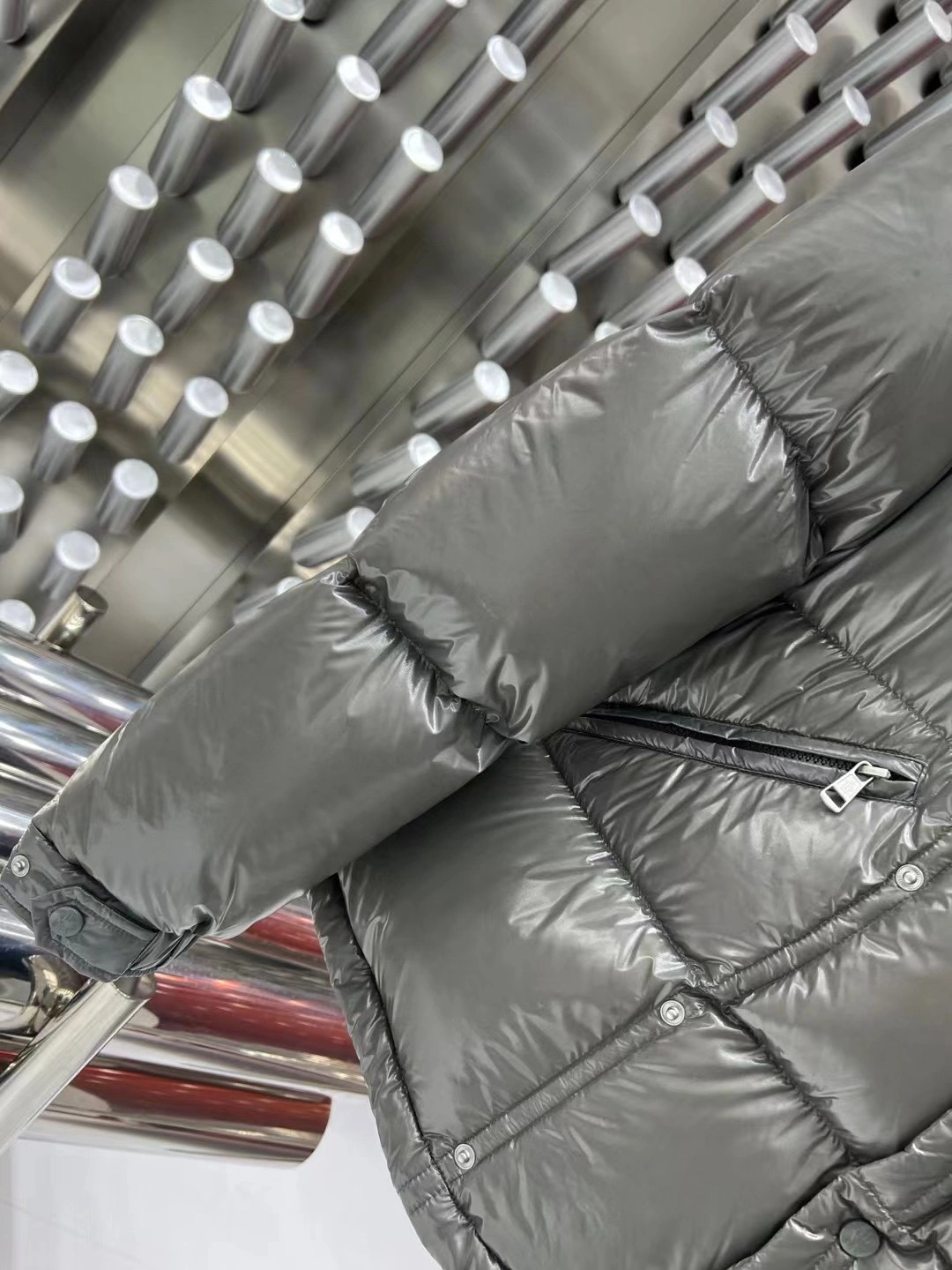 Moncler Down Jackets Tailored 145332