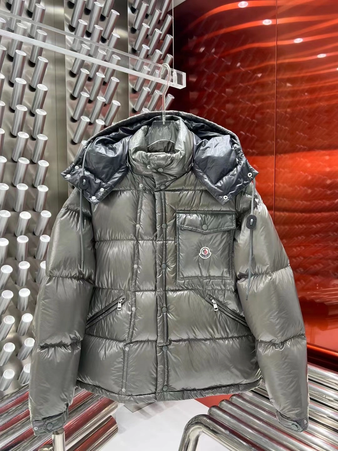 Moncler Down Jackets Tailored 145332