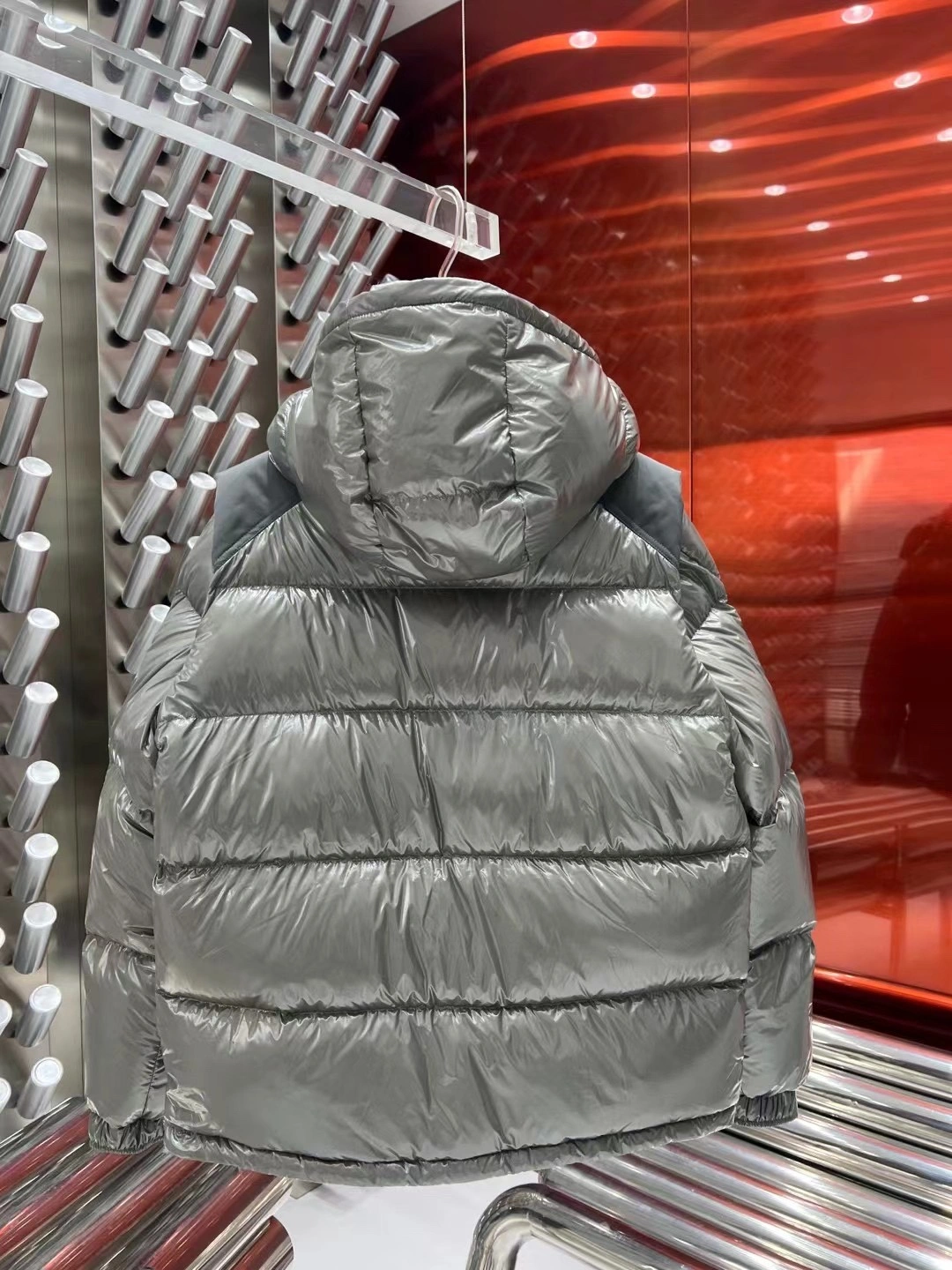 Moncler Down Jackets Tailored 145332