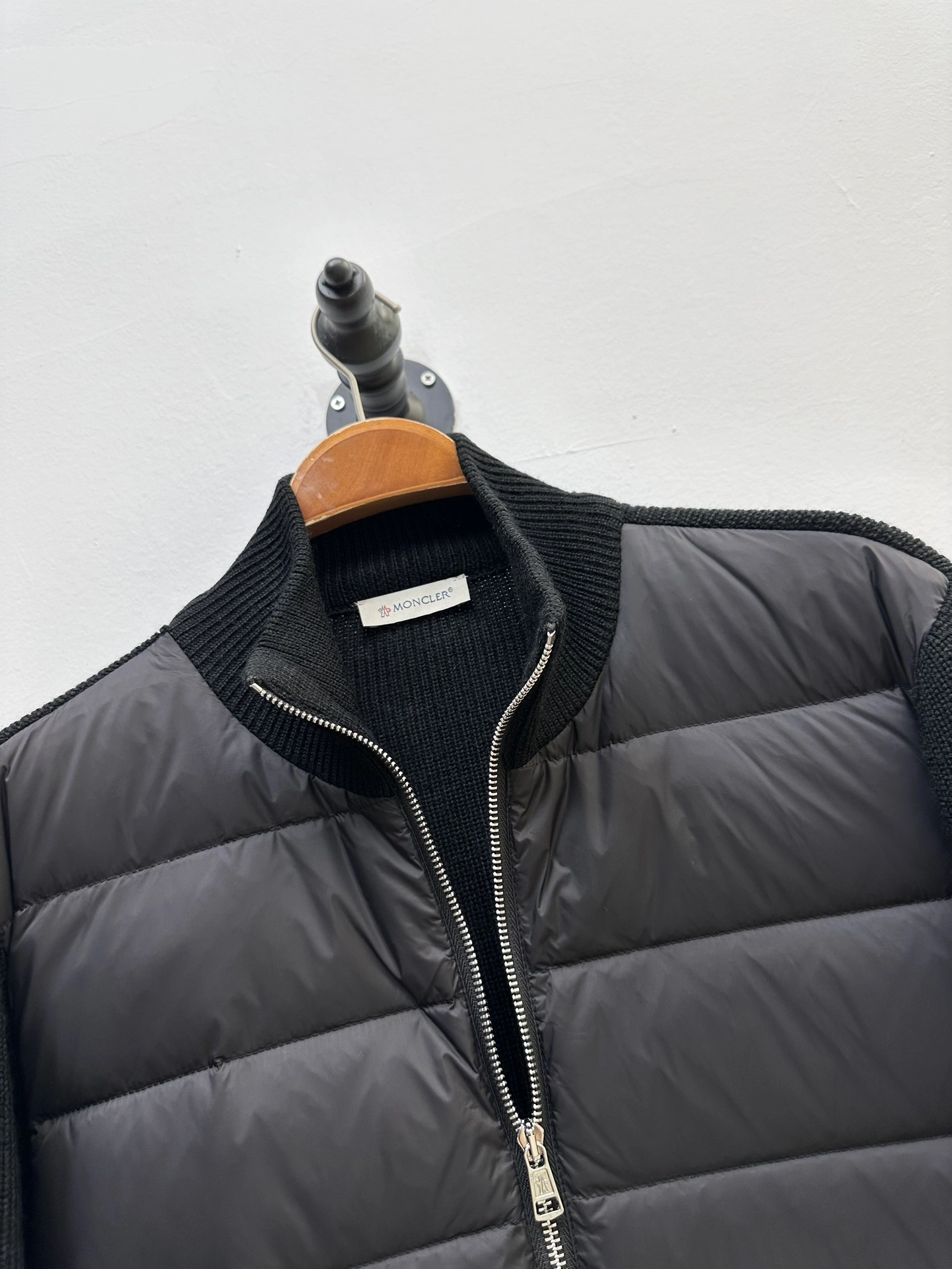 Moncler Down Jackets Chic 145336