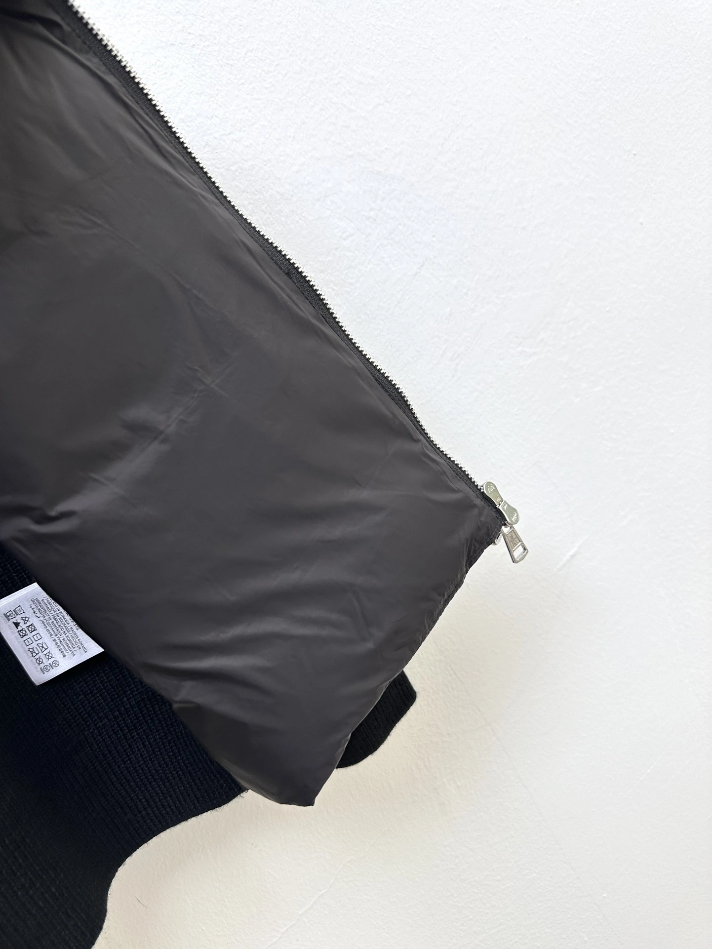 Moncler Down Jackets Chic 145336