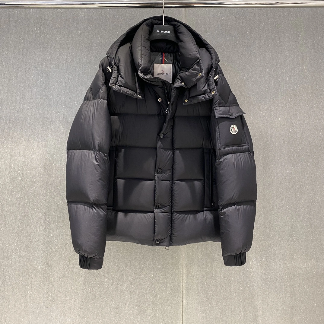 Moncler Down Jackets UrbanStyle 145320