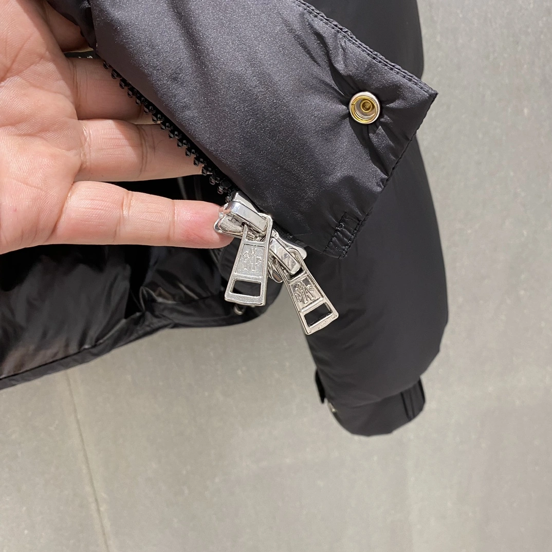 Moncler Down Jackets UrbanStyle 145320