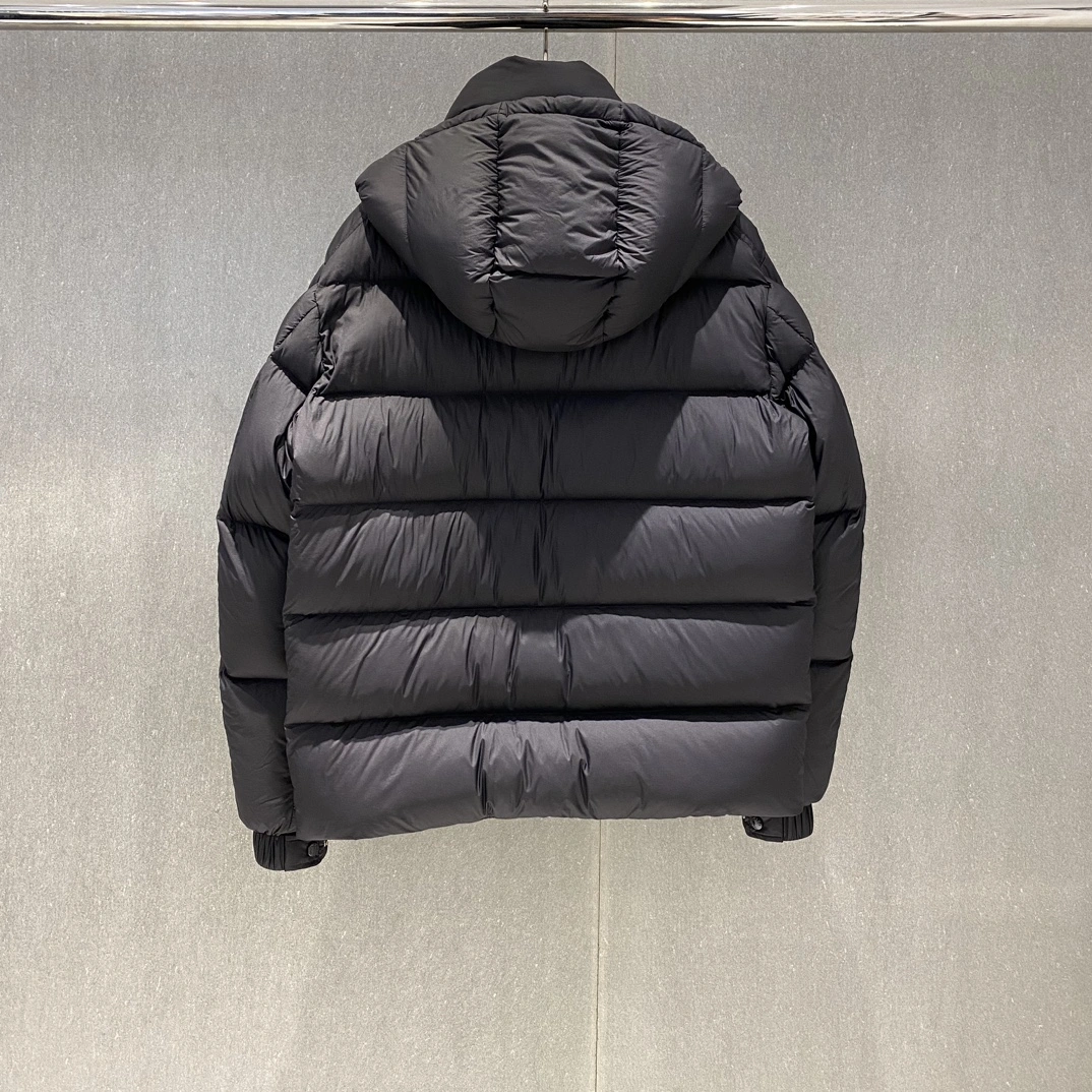 Moncler Down Jackets UrbanStyle 145320