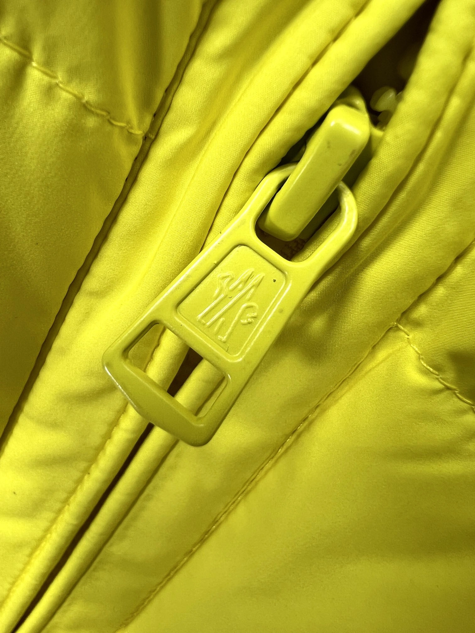 Moncler Down Jackets Flexible 145312