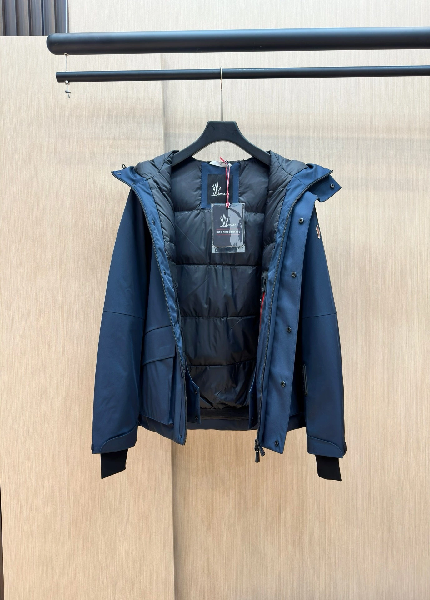 Effortless Moncler Down Jackets 145306