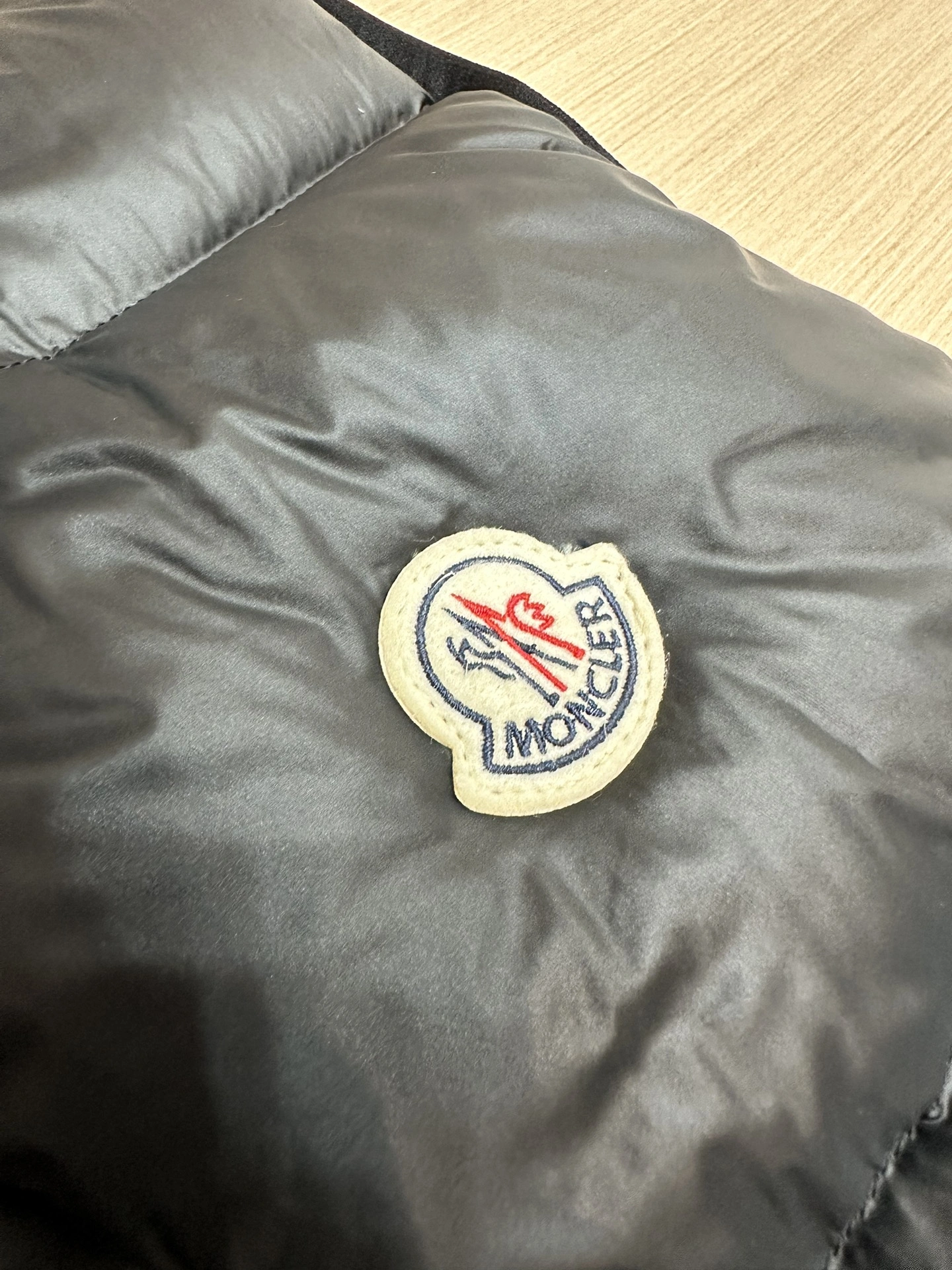 Vibrant Moncler Down Jackets 145311