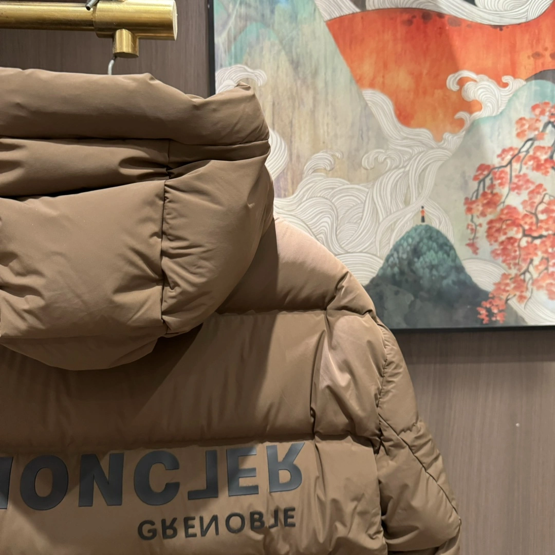 Fashionable Moncler Down Jackets 145304