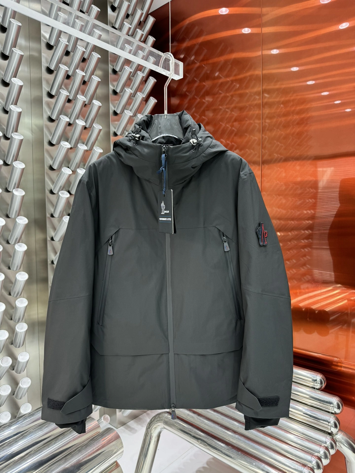 Tailored Moncler Down Jackets 145290