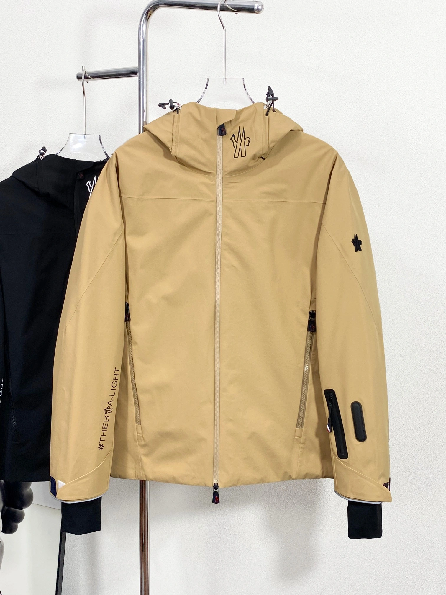 Stretchable Moncler Down Jackets 145284