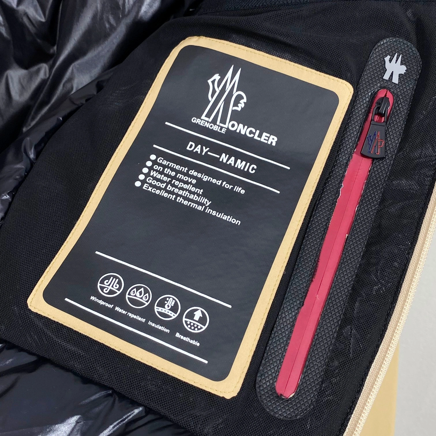 Stretchable Moncler Down Jackets 145284